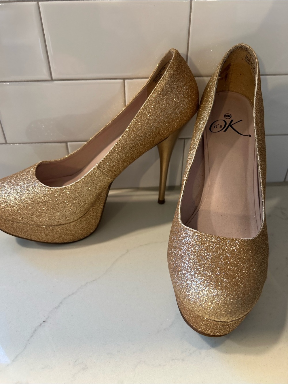 Gold heels ✨